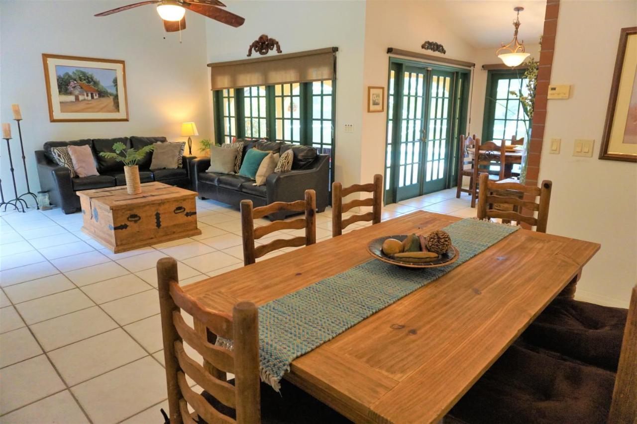 Jupiter Waterfalls - Newly Updated - Tiki Hut, Fire Pit, Kitchen, Pool Heater And More Exterior photo