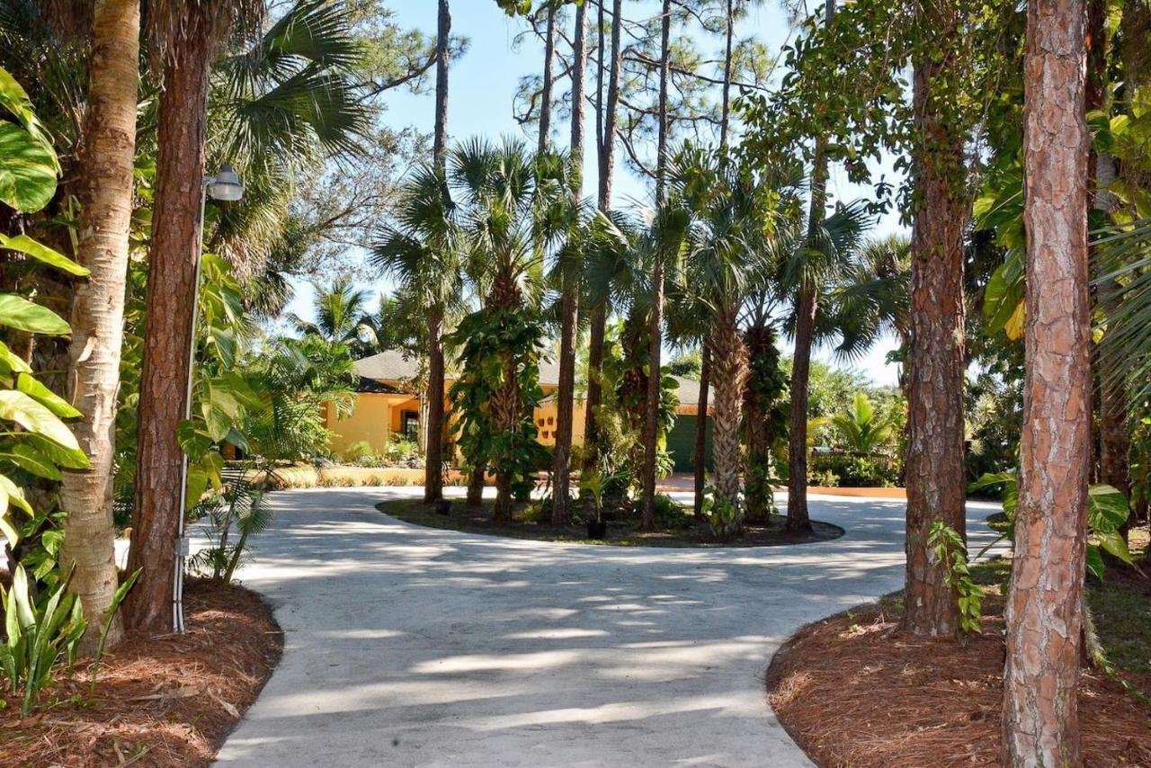 Jupiter Waterfalls - Newly Updated - Tiki Hut, Fire Pit, Kitchen, Pool Heater And More Exterior photo